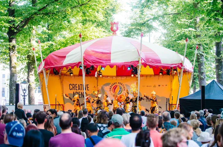 Het Embassy Festival biedt bezoekers op het Lange Voorhout een culturele, culinaire en muzikale ontdekkingsreis van twee dagen. (c) Parcifal Werkman